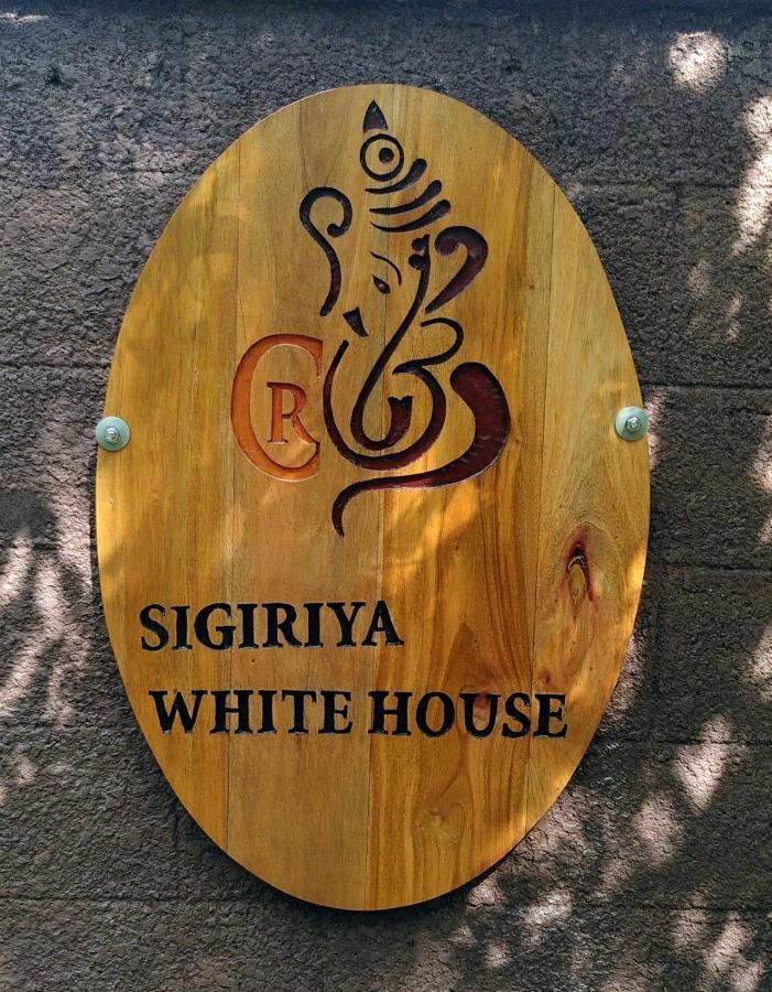 The Sigiriya White House Apartment Екстериор снимка