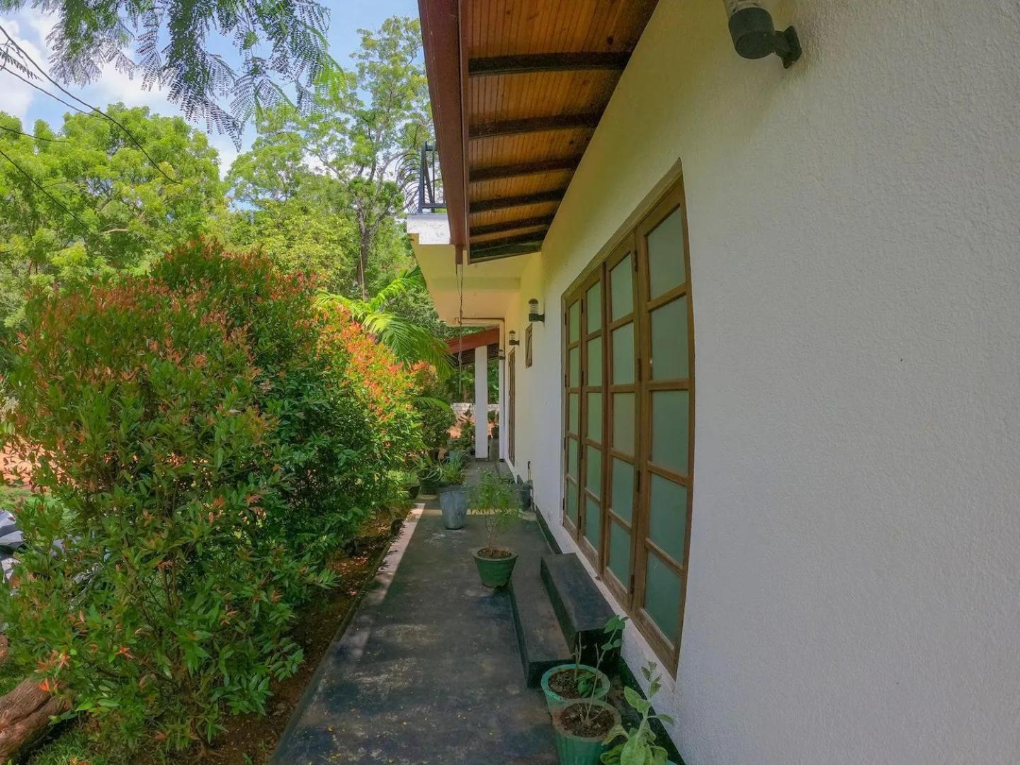 The Sigiriya White House Apartment Екстериор снимка